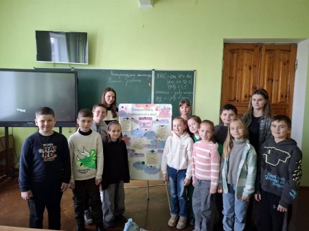 ����� ����