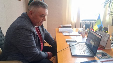 Онлайн-зустріч з батьками учнів 9 класу Онлайн-зустріч з батьками учнів 9 класу